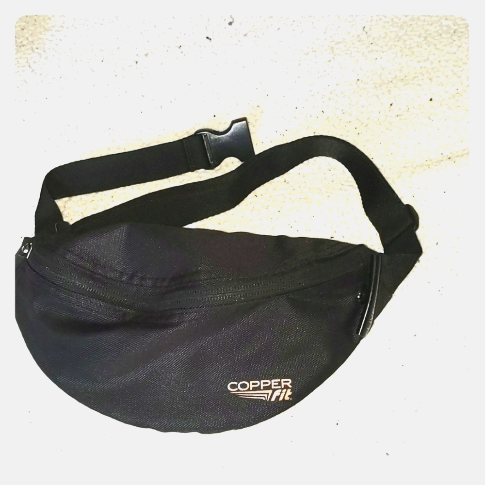 Black fanny pack